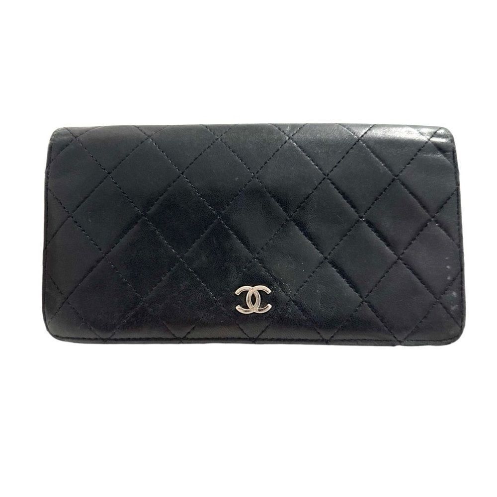 Chanel quilted leather wallet